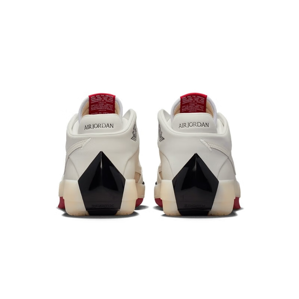 حذاء كرة السلة للرجال من نايكي - مراجعة Men'S Shoes Jordan 1 وسعره
