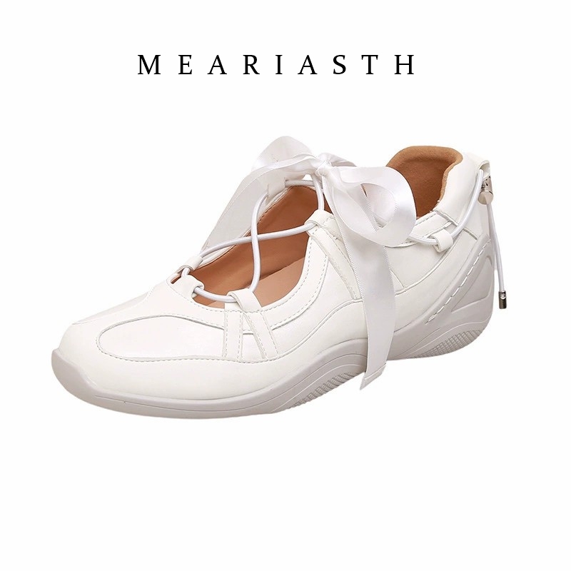 أحذية نسائية بكعب منخفض لربيع  - مراجعة Boat Shoe Leather وسعره