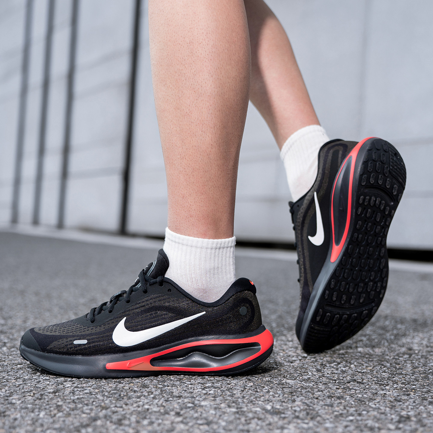 حذاء الجري الجديد للرجال من نا - مراجعة Men Shoes On Sale Nike وسعره