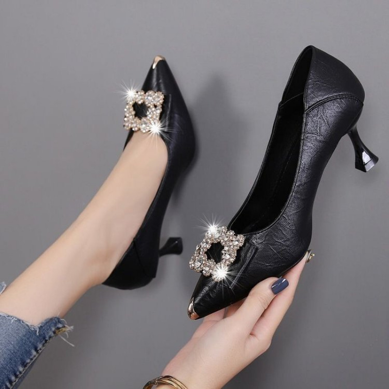 أحذية نسائية بكعب عالٍ مثيرة و - مراجعة Men Shoes For Wedding وسعره